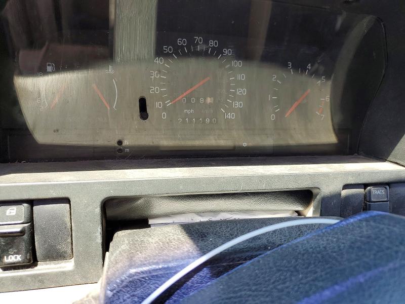 1996 Volvo 850 VIN YV1LW5542T2258320 COPART salvage auction — MECHANICAL, Pa - Cert Of Title, sold $400 on 2026-08-17 (photo 9)