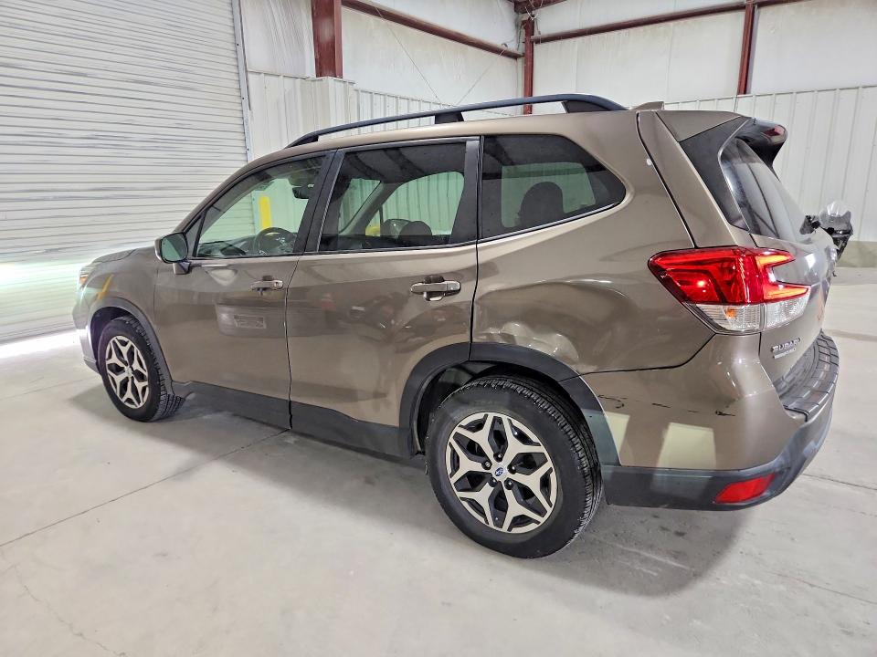 2019 Subaru Forester VIN JF2SKAGC8KH419924 COPART salvage auction — WATER/FLOOD, Tx - Salvage Title-Flood Damage, sold $3,700 on 2026-07-17 (photo 2)