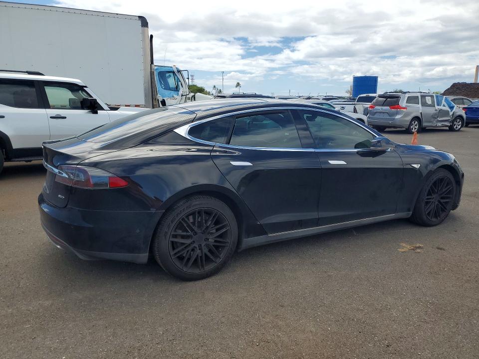 2015 Tesla VIN 5YJSA1E21FF113794 COPART salvage auction — UNDERCARRIAGE, Hi - Certificate Of Salvage, sold $575 on 2026-08-31 (photo 3)
