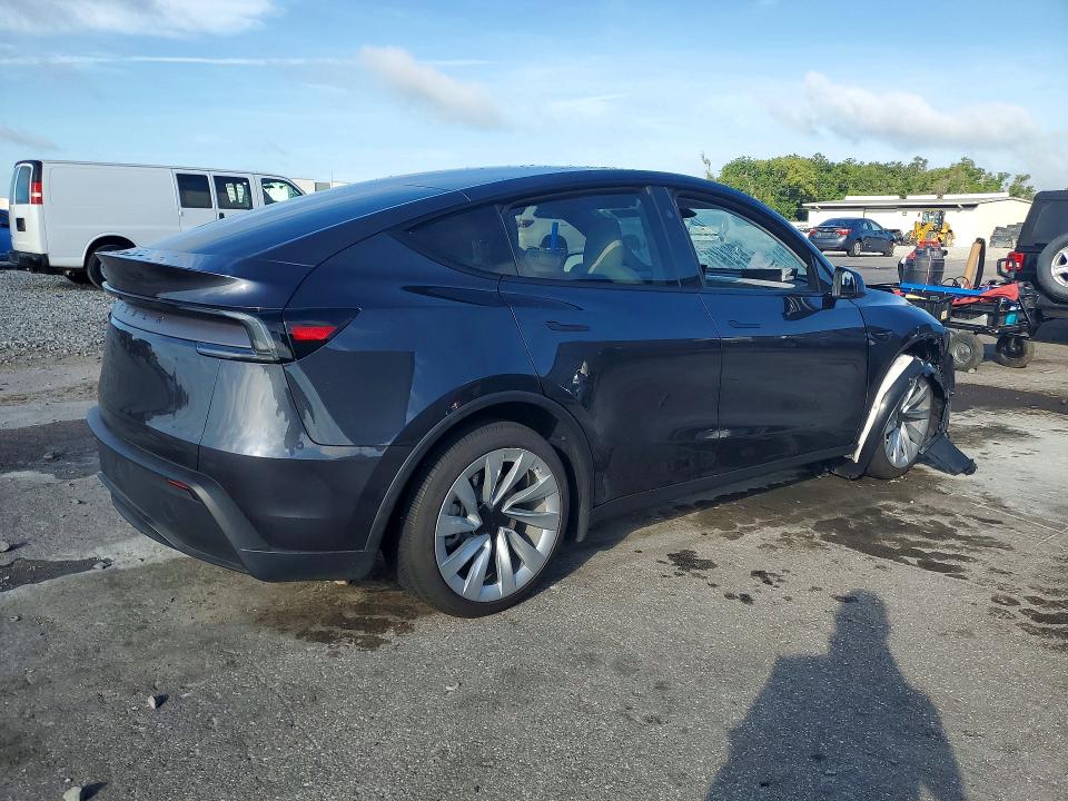 2026 Tesla Model y VIN 7SAYGDED1TA473218 COPART salvage auction — FRONT END, Fl - Cert Of Title Slvg Rebuildable, sold $19,000 on 2026-07-20 (photo 3)