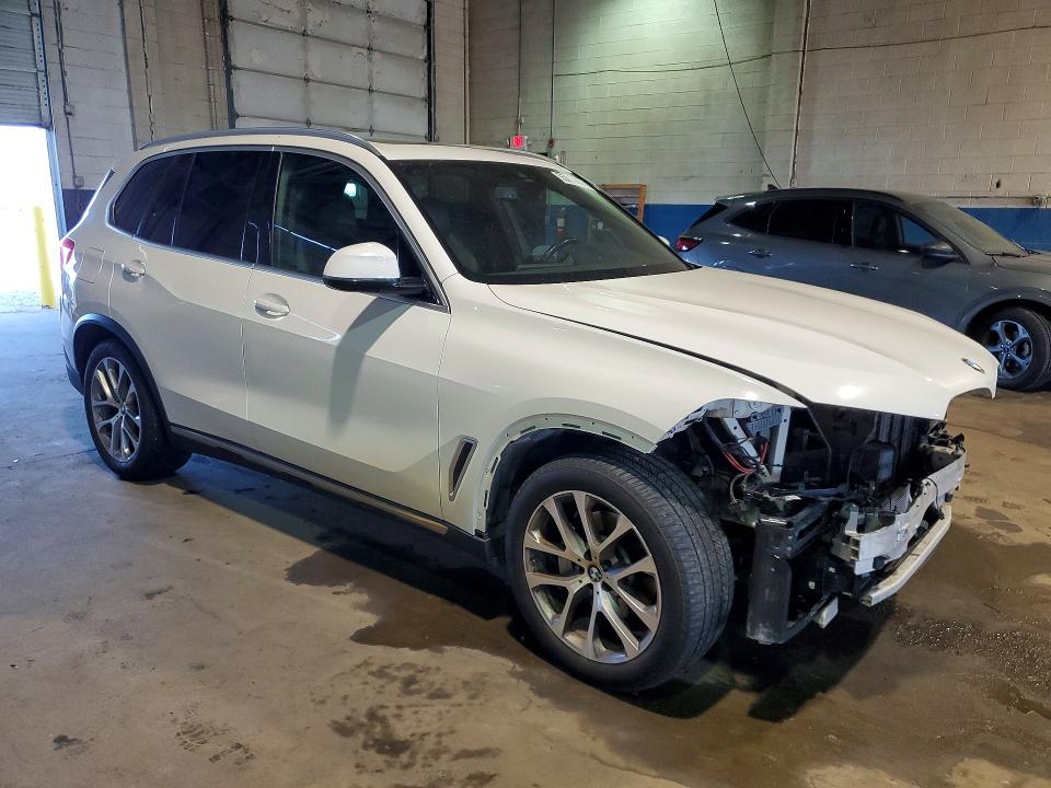 2019 BMW X5 VIN 5UXCR6C58KLL11897 COPART salvage auction — FRONT END, Mi - Certificate Of Title, sold $14,900 on 2026-07-28 (photo 4)