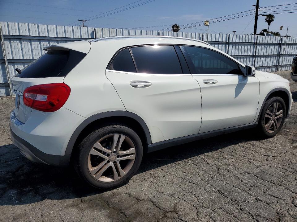 2017 Mercedes-benz Gla-class VIN WDCTG4EB3HJ332931 COPART salvage auction — MINOR DENT/SCRATCHES, Ca - Dis/Dlr/Exp Only Clean Title, sold $5,600 on 2026-07-29 (photo 3)