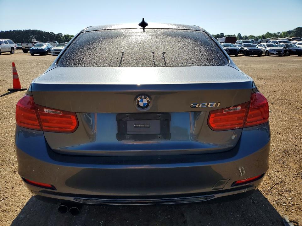 2015 BMW 3er VIN WBA3A5G5XFNS83511 COPART salvage auction — FRONT END, Tx - Salvage Vehicle Title, sold $525 on 2026-07-27 (photo 6)