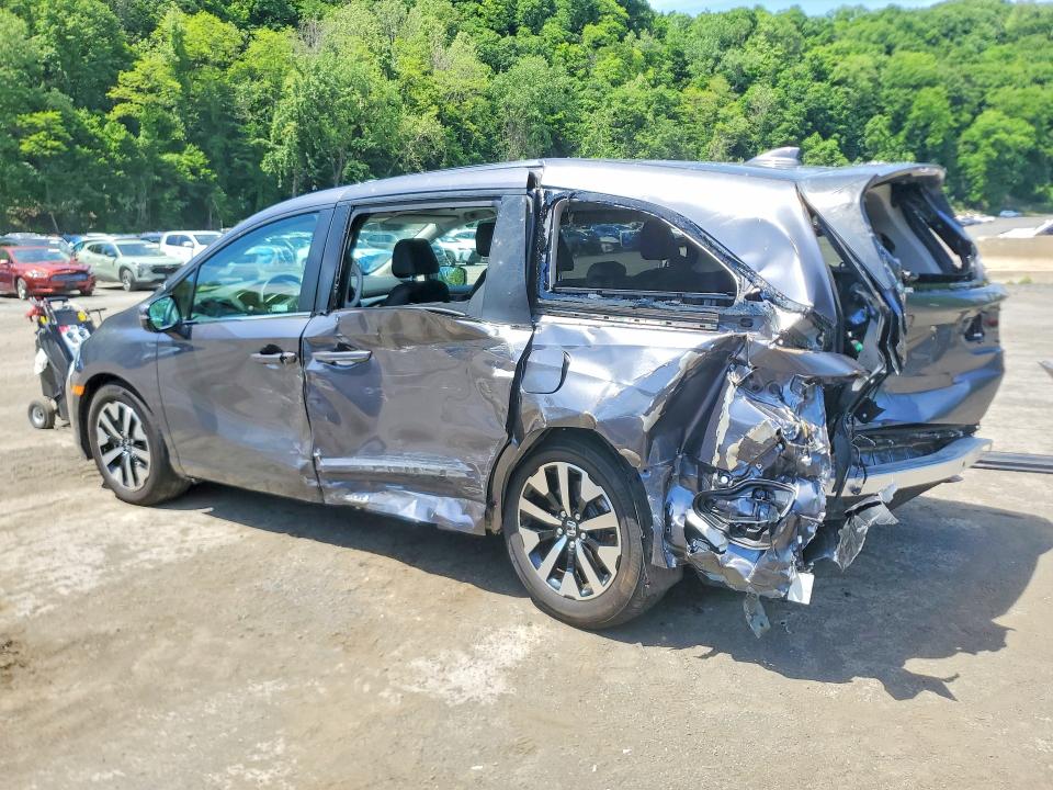 2025 Honda Odyssey VIN 5FNRL6H66SB074067 COPART salvage auction — REAR END, FL - CERTIFICATE OF DESTRUCTION, sold $7,100 on 2026-07-28 (photo 2)