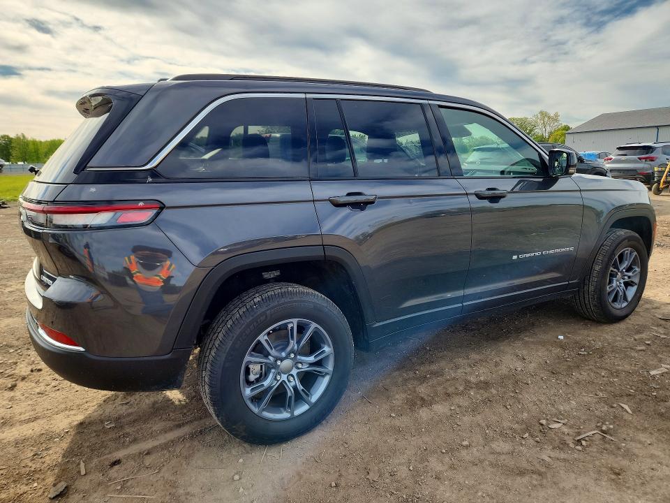 2025 Jeep Cherokee VIN 1C4RJHBGXS8803805 COPART salvage auction — HAIL, Oh - Cert Of Title-Salvage, sold $21,300 on 2026-08-20 (photo 3)
