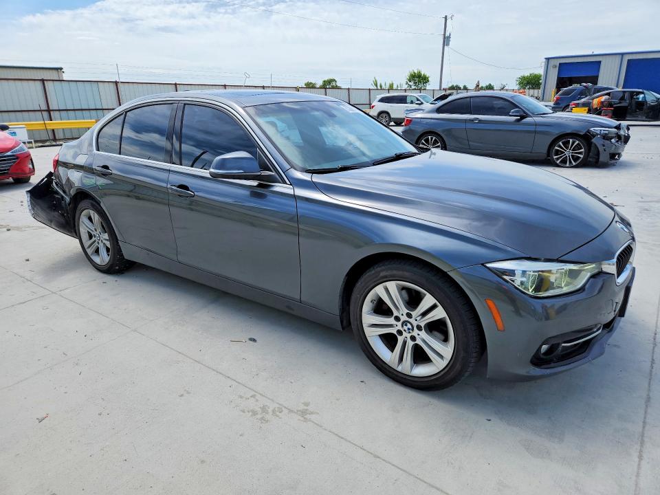2017 BMW 3er VIN WBA8B9C5XHK675599 COPART salvage auction — REAR END, Tx - Salvage Vehicle Title, sold $3,950 on 2026-07-10 (photo 4)