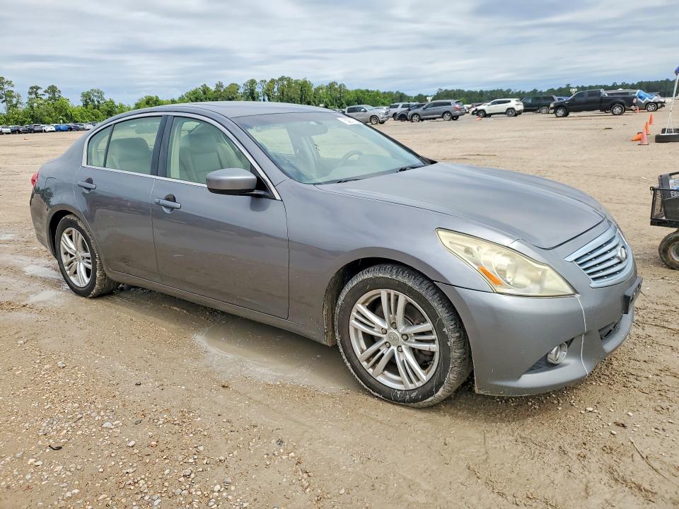 2015 Infiniti Q40 VIN JN1CV6AP1FM503408 COPART salvage auction — MINOR DENT/SCRATCHES, TX - CERTIFICATE OF TITLE, sold $700 on 2026-07-02 (photo 4)