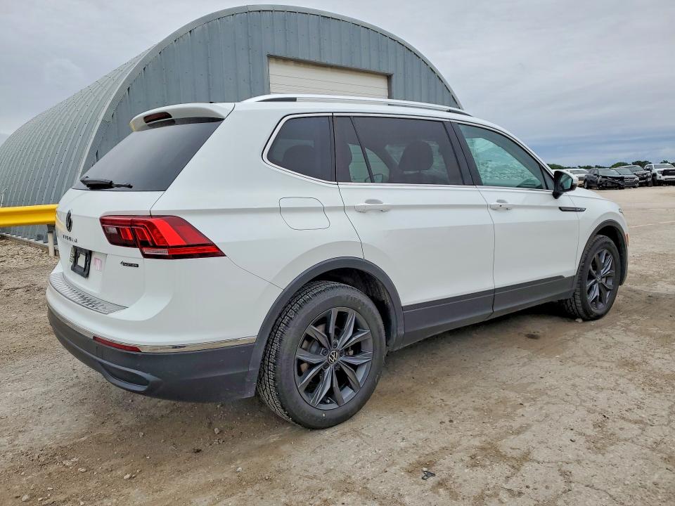 2024 Volkswagen VIN 3VVMB7AX9RM009453 COPART salvage auction — HAIL, Wv -, sold $11,200 on 2026-08-10 (photo 3)