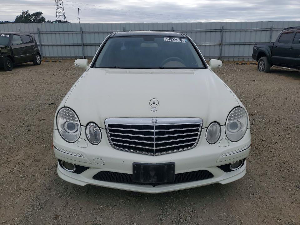 2009 Mercedes-benz E-class VIN WDBUF87X49B391395 COPART salvage auction — MINOR DENT/SCRATCHES, CA - DIS/DLR/EXP ONLY CLEAN TITLE, sold $60 on 2026-07-24 (photo 5)