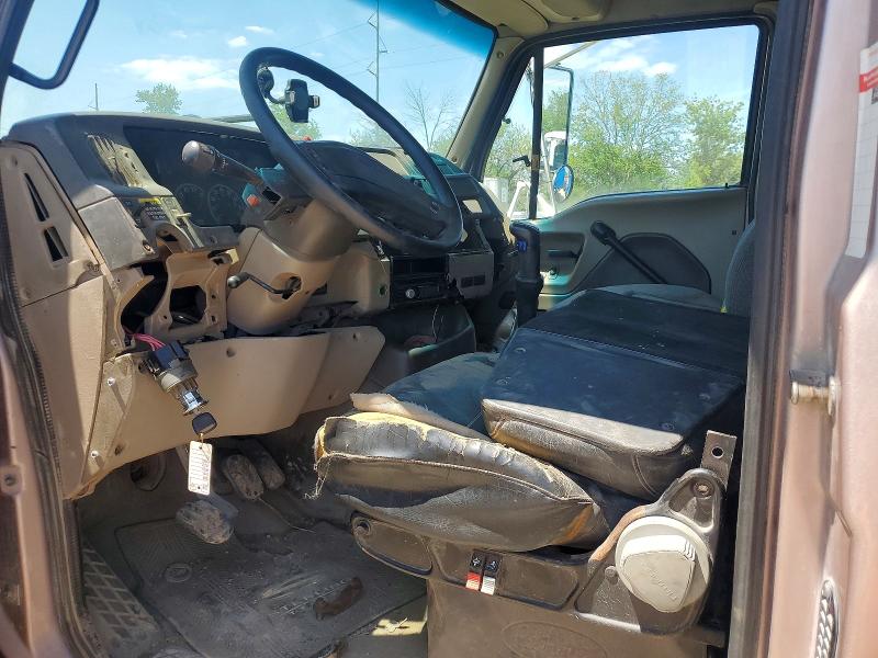 2009 Sterling truck VIN 2FZHAZCV09AAD7936 COPART salvage auction — Burn Engine, IA - CERT OF TITLE-SALVAGE TITLE, sold $5,000 on 2026-07-22 (photo 9)