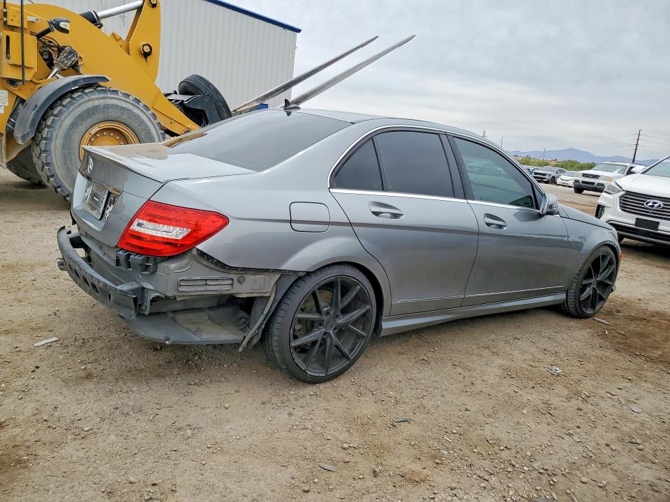 2013 Mercedes-benz C-klasse VIN WDDGF4HB3DR276447 COPART salvage auction — REAR END, Id - Salvage Certificate Of Title, sold $1,550 on 2026-07-10 (photo 3)