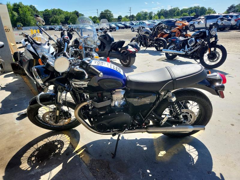 2024 Triumph motorcycle Bonneville VIN SMTD10G71RTBS5686 COPART salvage auction — SIDE, VA - CERT OF TITLE - SALVAGE, sold $1,850 on 2026-07-09 (photo 3)