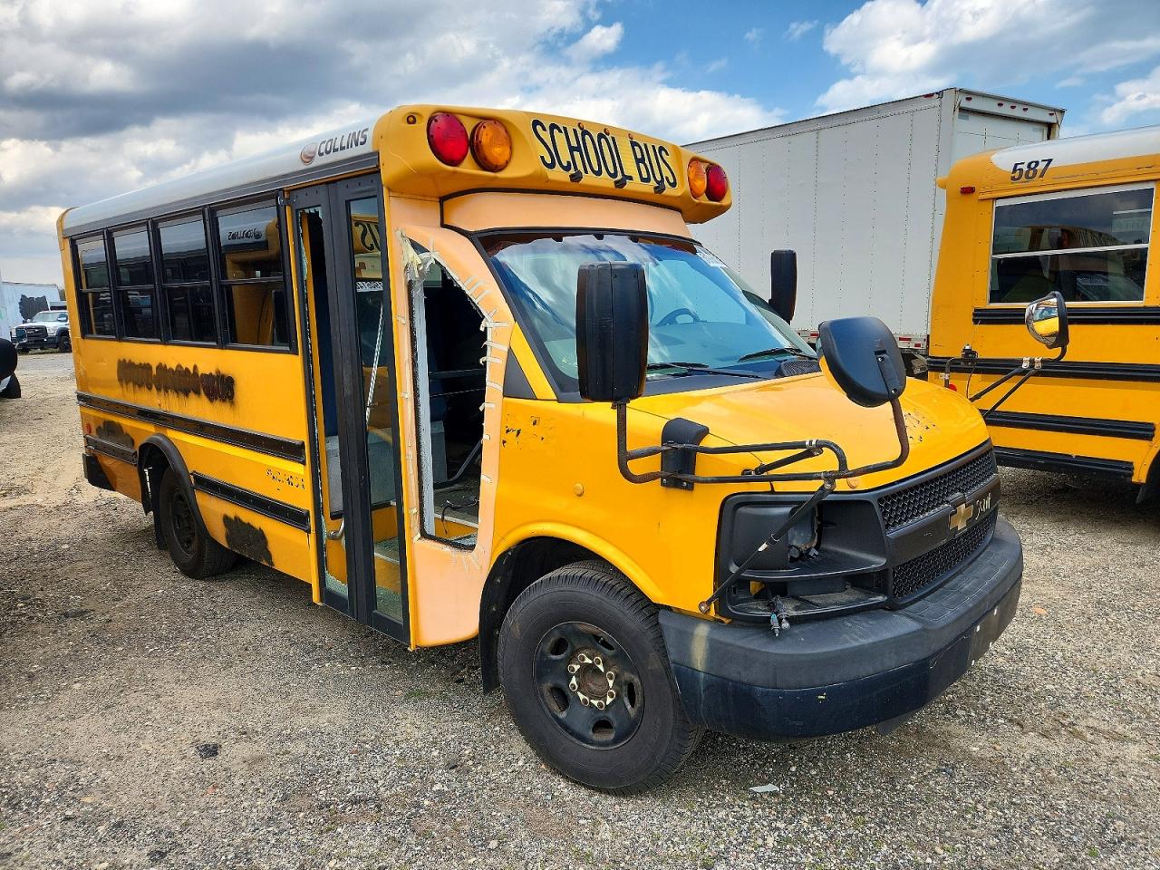 2014 Thomas Minotour g3500 VIN 1GB0G2BA7E1172108 COPART salvage auction — Minor Dent/Scratches, NY - CERTIFICATE OF TITLE, sold $1,600 on 2026-09-08 (photo 1)