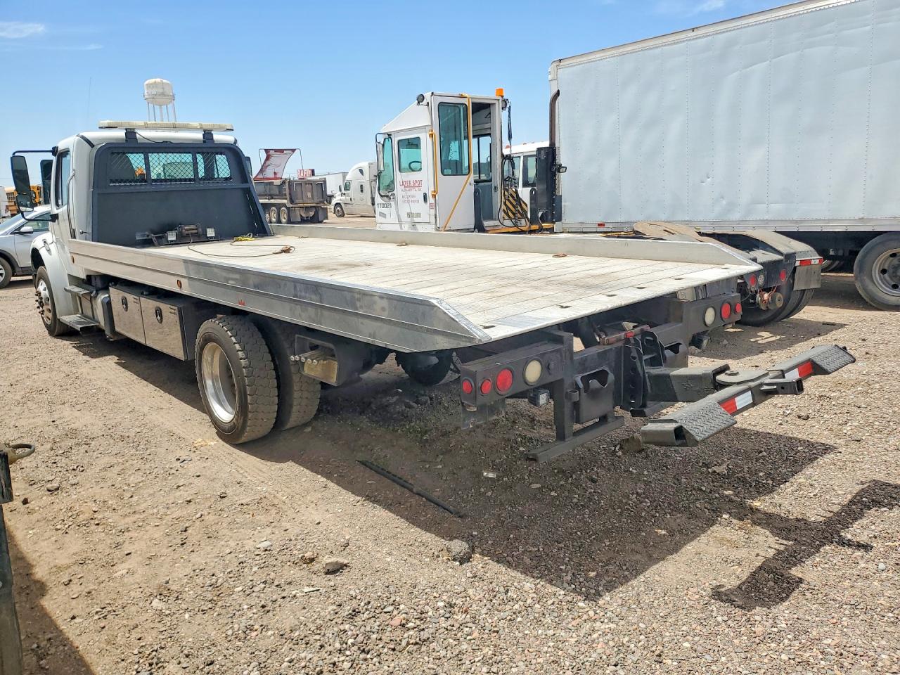 2019 Freightliner M2 106 VIN 1FVACWD24KHJY5124 COPART salvage auction — Normal Wear, AZ - CERTIFICATE OF TITLE (P), sold $18,000 on 2026-07-06 (photo 2)