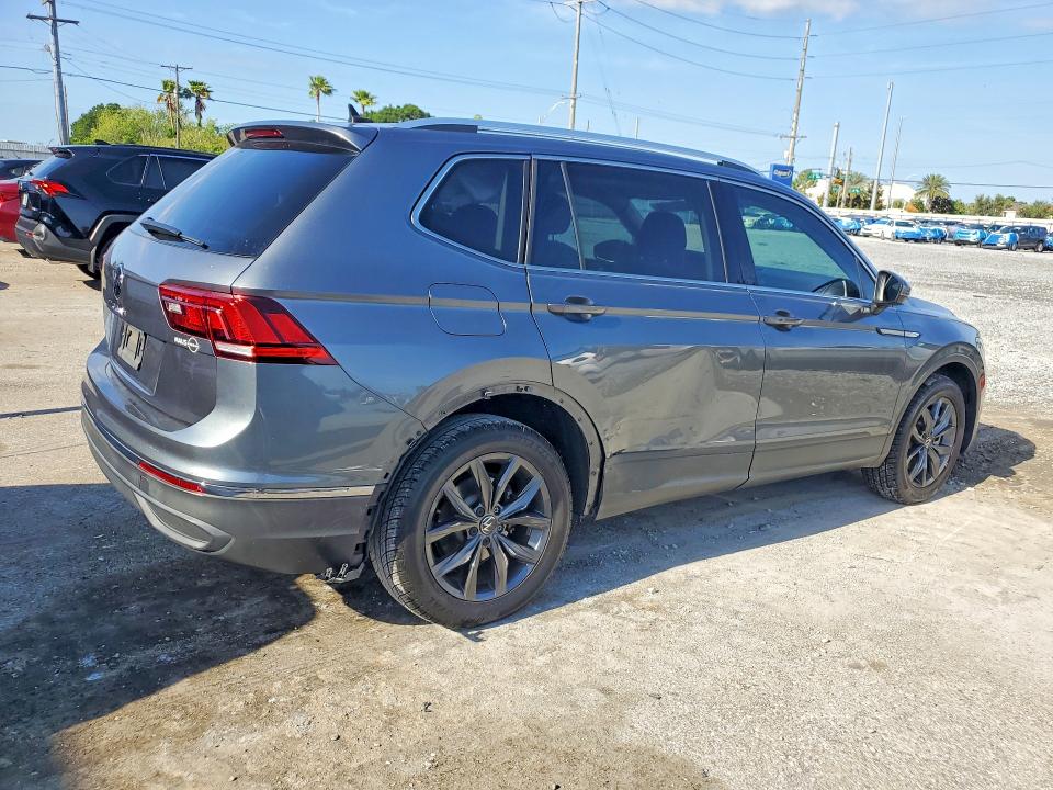 2022 Volkswagen Tiguan VIN 3VV3B7AX9NM125970 COPART salvage auction — REAR END, FL - CERT OF TITLE SLVG REBUILDABLE, sold $25 on 2026-07-31 (photo 3)