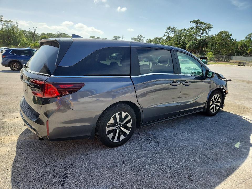 2025 Honda Odyssey VIN 5FNRL6H65SB074822 COPART salvage auction — FRONT END, Fl - Cert Of Title Slvg Rebuildable, sold $8,500 on 2026-07-29 (photo 3)