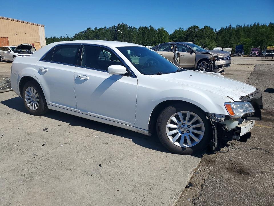 2013 Chrysler 300 VIN 2C3CCAAG8DH539994 COPART salvage auction — FRONT END, Sc - Certificate Of Title, sold $475 on 2026-07-06 (photo 4)
