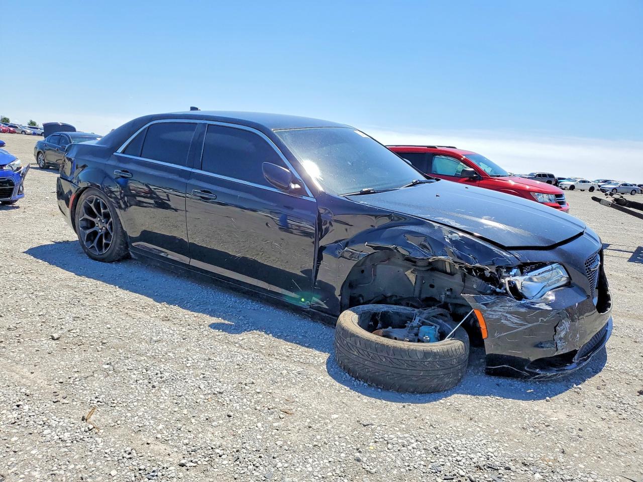 2015 Chrysler 300 VIN 2C3CCAAG5FH830035 COPART salvage auction — Front End, KY - CERT OF TITLE-SALVAGE, sold $1,600 on 2026-07-09 (photo 4)