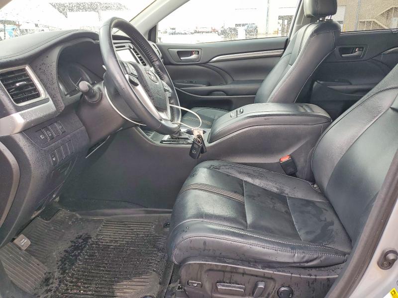 2018 Toyota Highlander VIN 5TDJZRFH1JS895749 COPART salvage auction — REAR END, Salvage Title, sold $12,100 on 2026-07-30 (photo 7)