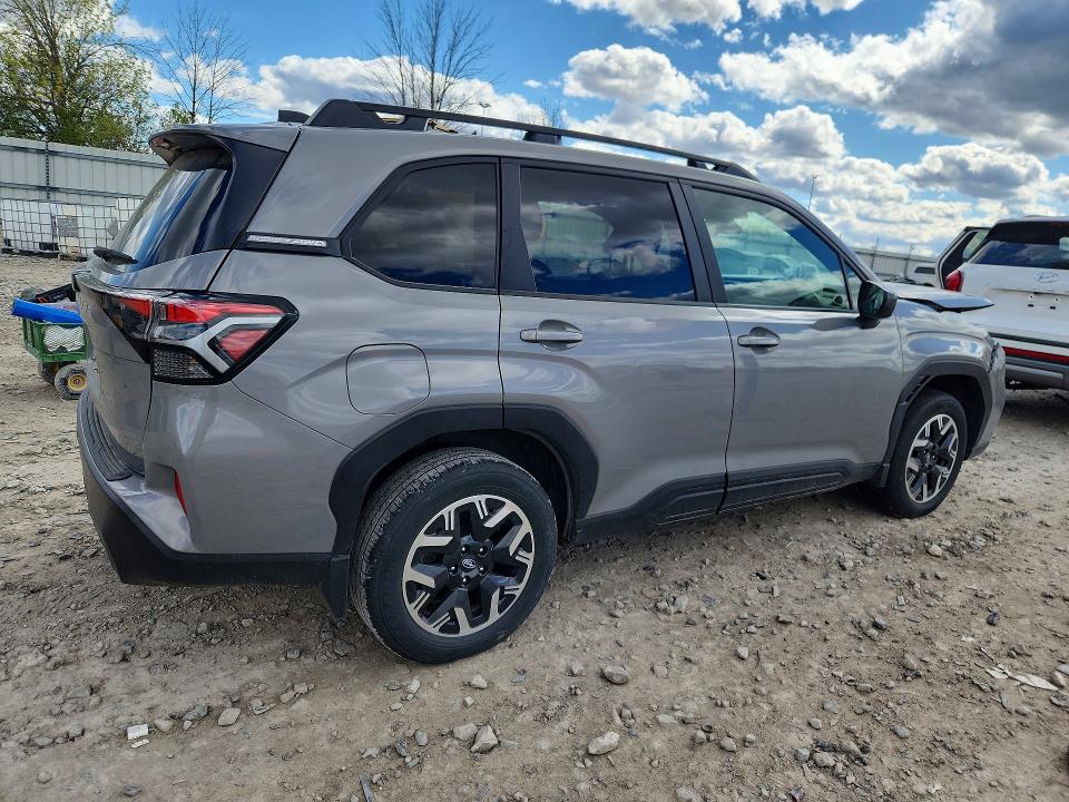 2025 Subaru Forester VIN JF2SLDBC3SH503588 COPART salvage auction — FRONT END, WI - CERT OF TITLE-SALVAGE VEHICLE, sold $9,100 on 2026-09-14 (photo 3)