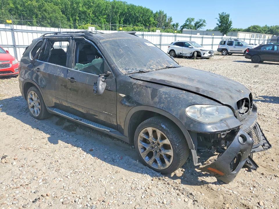 2013 BMW X5 VIN 5UXZV4C5XD0E00999 COPART salvage auction — INTERIOR BURN, Va - Cert Of Title - Salvage, sold $425 on 2026-07-28 (photo 4)
