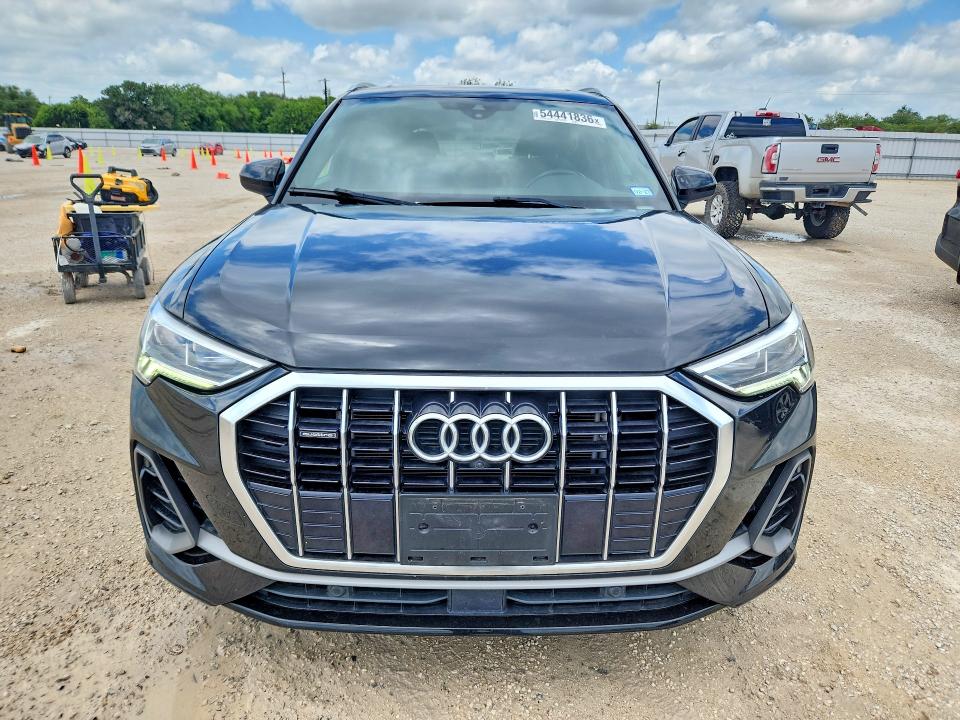 2022 Audi VIN WA1EECF39N1088780 COPART salvage auction — SIDE, Tx - Salvage Vehicle Title, sold $9,000 on 2026-07-30 (photo 5)