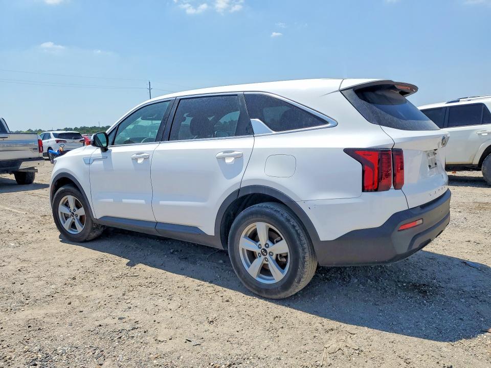 2021 Kia Sorento VIN 5XYRG4LC7MG067369 COPART salvage auction — VANDALISM, TX - SALVAGE VEHICLE TITLE, sold $175 on 2026-07-09 (photo 2)