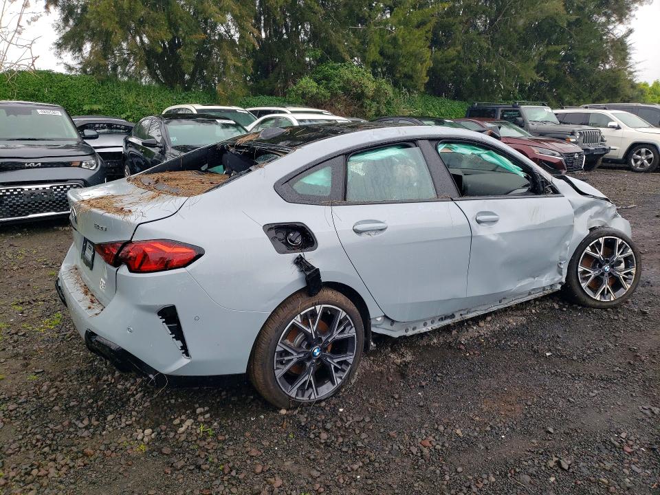 2025 BMW 2er VIN WBA23GG01S7T71870 COPART salvage auction — ROLLOVER, HI - BILL OF SALE - PARTS ONLY, sold $1,650 on 2026-07-27 (photo 3)