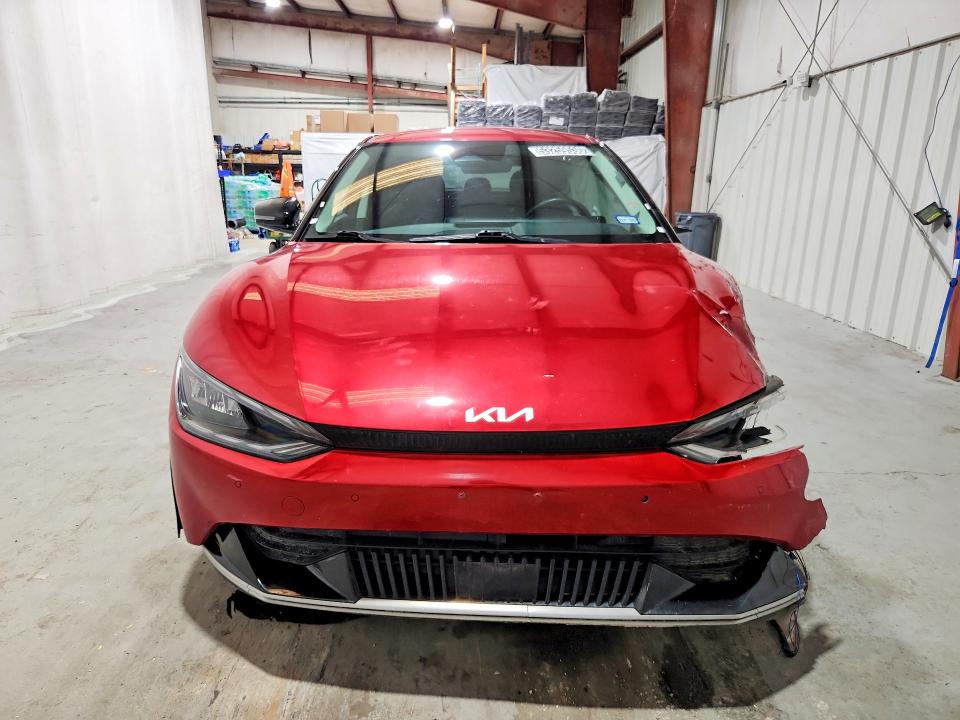 2023 Kia Ev6 VIN KNDC34LA4P5612070 COPART salvage auction — SIDE, Tx - Salvage Vehicle Title, sold $3,650 on 2026-07-08 (photo 5)