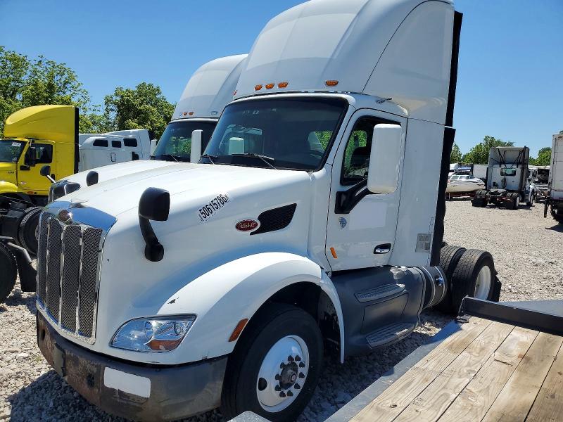 2016 Peterbilt 579 VIN 1XPBA48XXGD339882 COPART salvage auction — NORMAL WEAR, IN - CERTIFICATE OF TITLE, sold $5,000 on 2026-07-10 (photo 2)