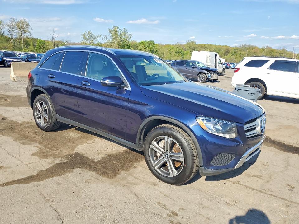 2018 Mercedes-benz Glc class VIN WDC0G4KB4JV021465 COPART salvage auction — MINOR DENT/SCRATCHES, WV - CERTIFICATE OF TITLE, sold $6,600 on 2026-07-09 (photo 4)