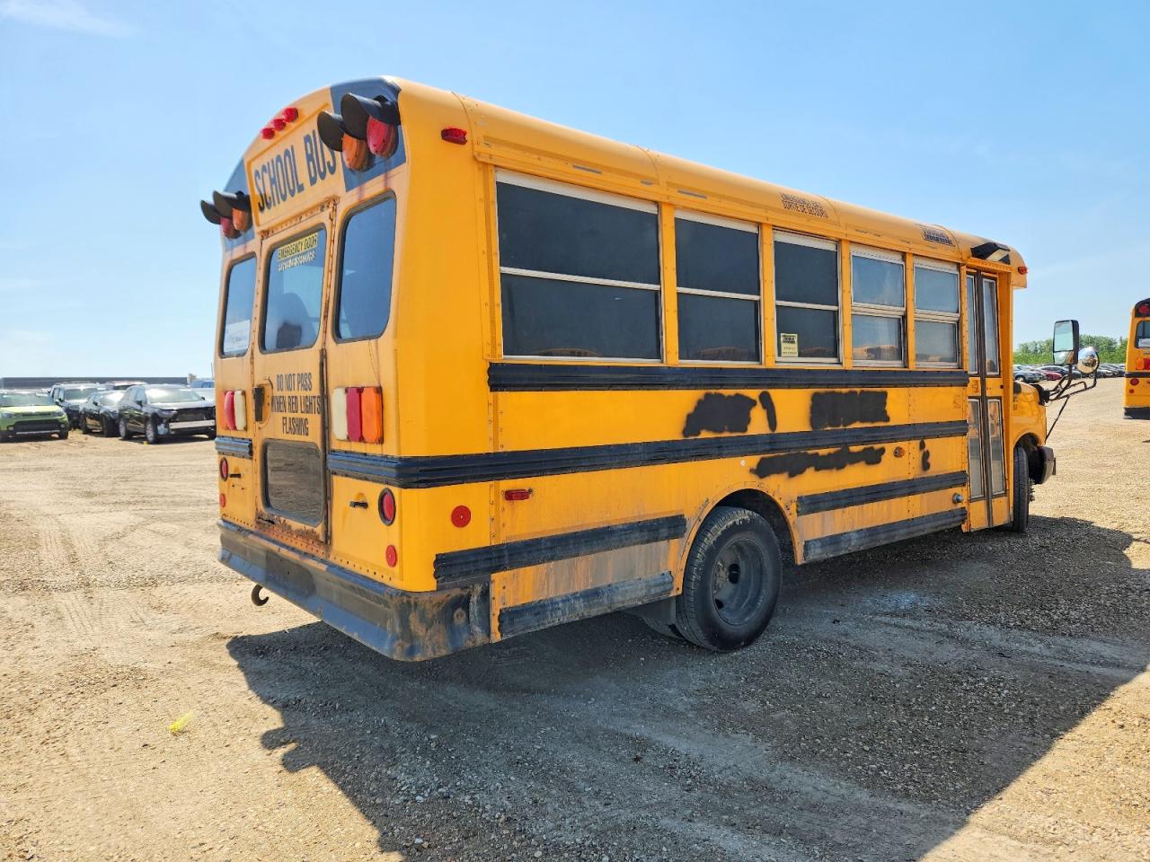 2011 VIN 1GB3G3BG3B1172559 COPART salvage auction — Normal Wear, Bs - Clean Title, sold $1,400 on 2026-07-03 (photo 4)