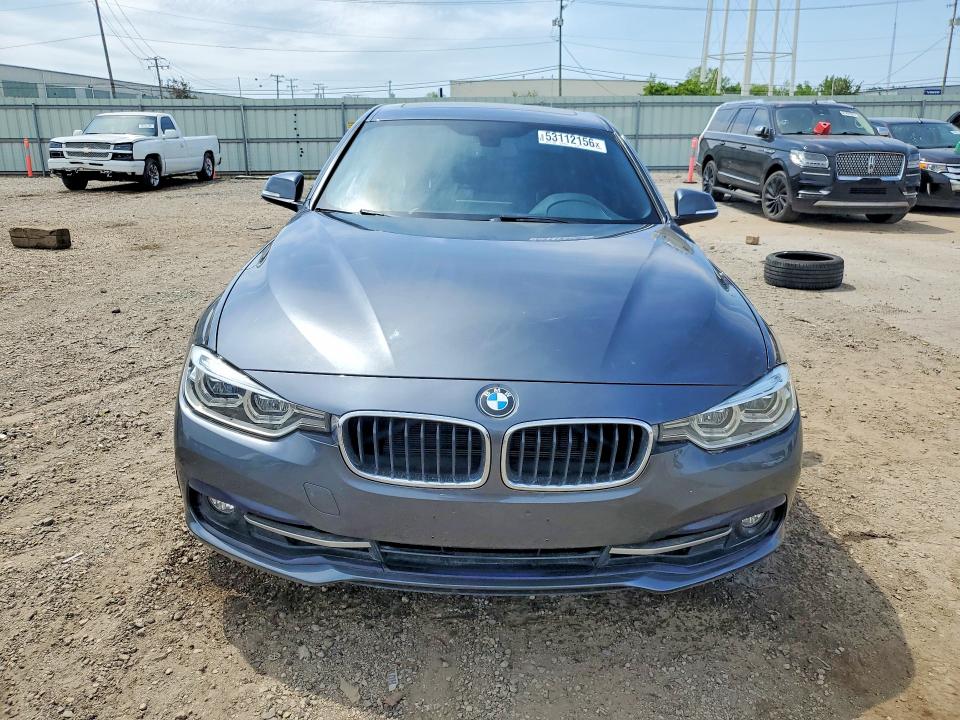 2018 BMW 3er VIN WBA8D9C57JA615611 COPART salvage auction — REAR END, IL - SALVAGE CERTIFICATE, sold $8,400 on 2026-07-29 (photo 5)