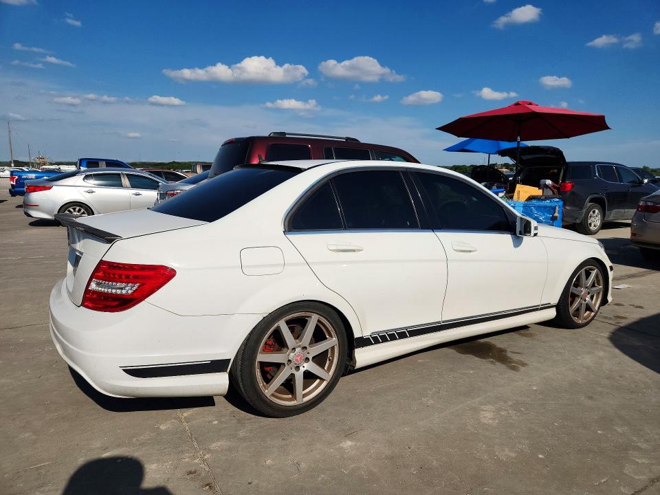 2014 Mercedes-benz C-klasse VIN WDDGF4HB4ER314561 COPART salvage auction — NORMAL WEAR, Fl - Certificate Of Title, sold $725 on 2026-07-09 (photo 3)