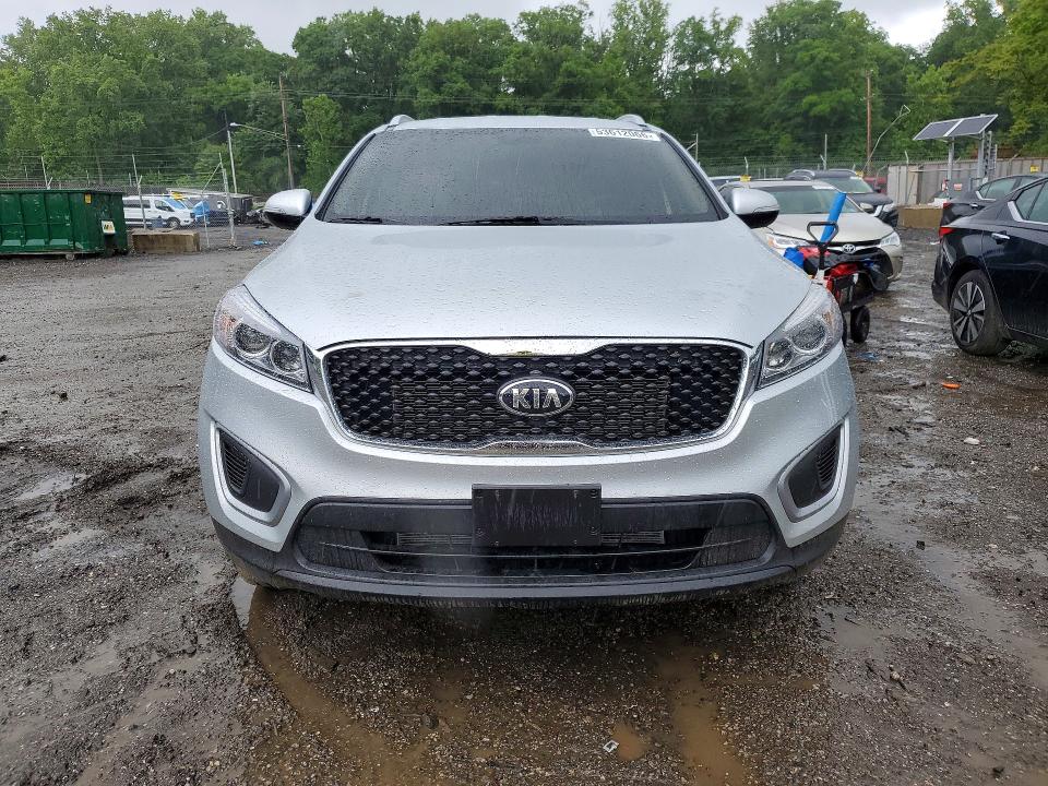 2017 Kia VIN 5XYPGDA52HG315531 COPART salvage auction — SIDE, Md - Cert Of Salvage > 75% Damage, sold $150 on 2026-07-28 (photo 5)