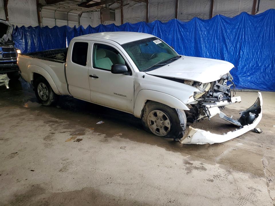 2005 Toyota Tacoma VIN 5TEUX42N05Z139405 COPART salvage auction — FRONT END, Ky - Cert Of Title-Salvage, sold $2,950 on 2026-07-27 (photo 4)