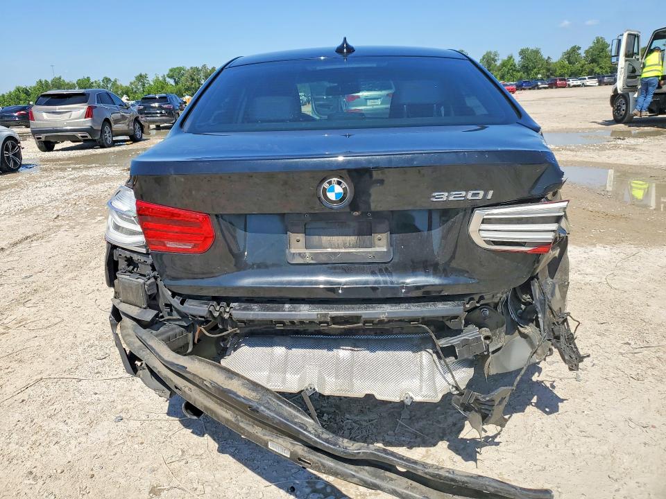 2018 BMW 3er VIN WBA8E1G5XJNU90170 COPART salvage auction — REAR END, Tx - Salvage Vehicle Title, sold $1,750 on 2026-07-31 (photo 6)