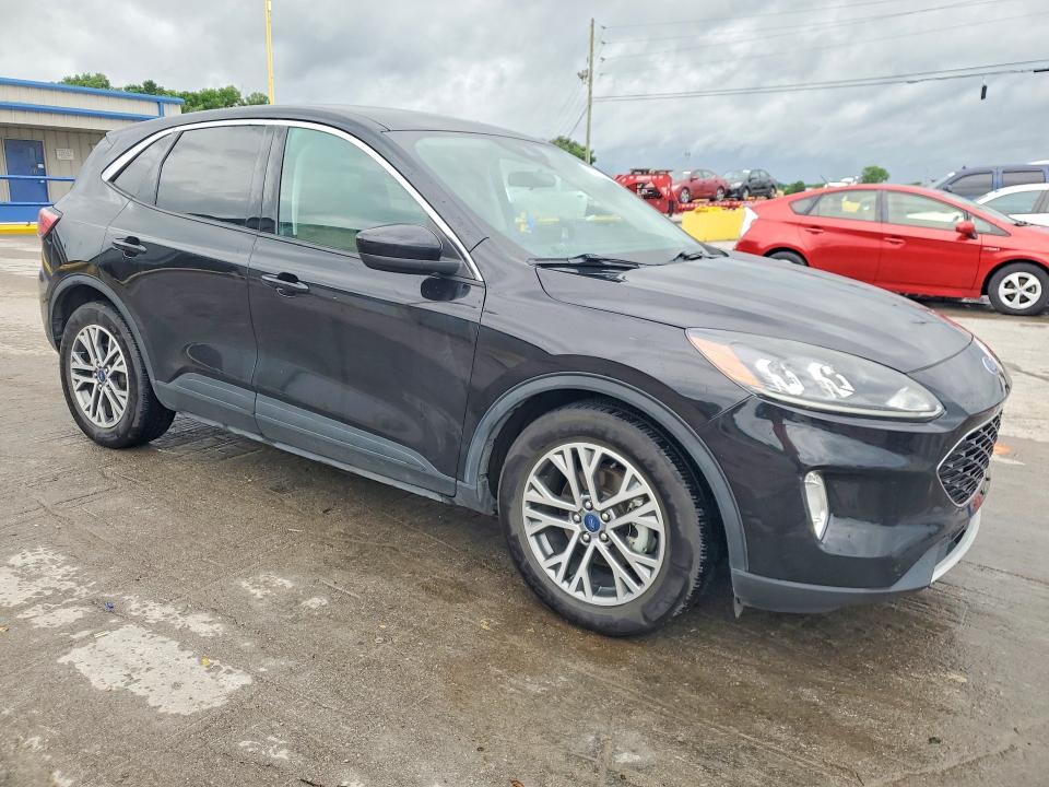 2022 Ford Escape VIN 1FMCU0CZ9NUA17290 COPART salvage auction — ROOF, Tn - Salvage Certificate, sold $7,900 on 2026-07-27 (photo 4)