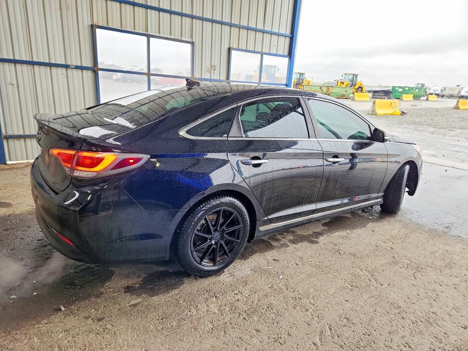 2016 Hyundai Sonata VIN KMHE24L1XGA036385 COPART salvage auction — HAIL, Co - Certificate Of Title, sold $2,300 on 2026-07-25 (photo 3)