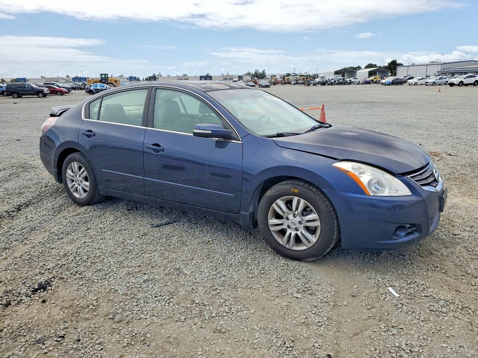2011 Nissan Altima VIN 1N4AL2AP3BN402836 COPART salvage auction — REAR END, CA - SALVAGE CERTIFICATE, sold $625 on 2026-07-02 (photo 4)