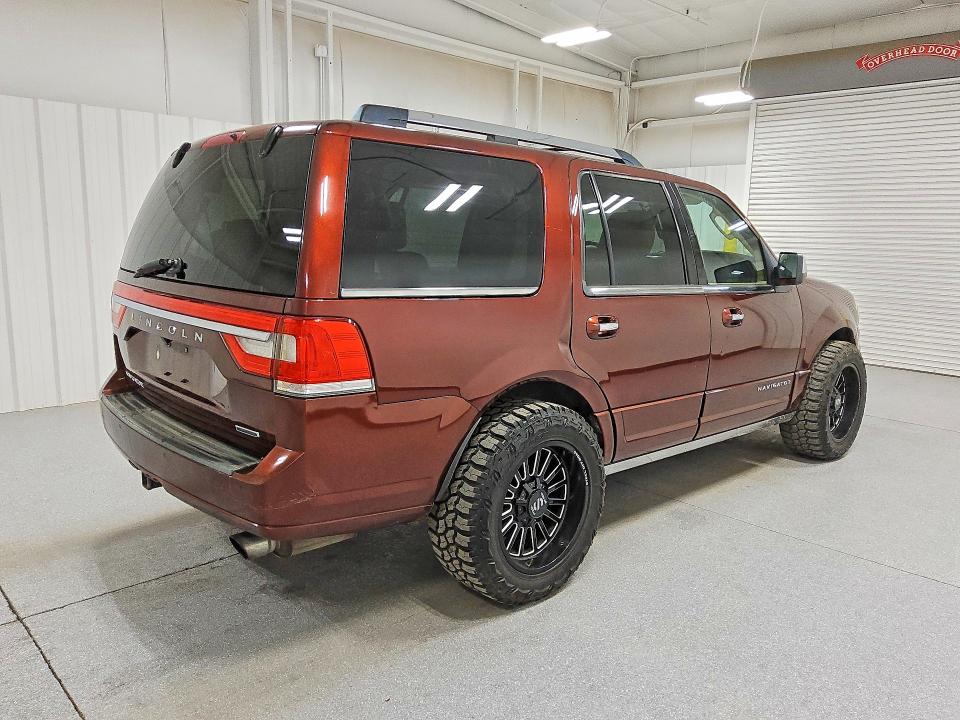 2015 Lincoln townhouse Navigator VIN 5LMJJ2JT5FEJ10410 COPART salvage auction — NORMAL WEAR, WV - CERTIFICATE OF TITLE, sold $2,500 on 2026-07-07 (photo 3)