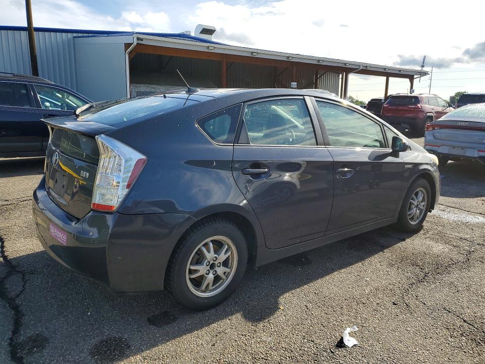 2011 Toyota Prius VIN JTDKN3DUXB0325170 COPART salvage auction — MINOR DENT/SCRATCHES, Co - Dis/Dlr/Exp Only Clean Title, sold $625 on 2026-07-07 (photo 3)