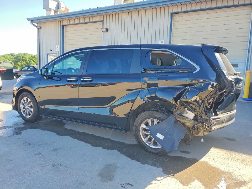 2023 Toyota Sienna VIN 5TDYSKFC7PS090684 COPART salvage auction — REAR END, Pa - Certificate Of Salvage, sold $12,200 on 2026-07-06 (photo 2)