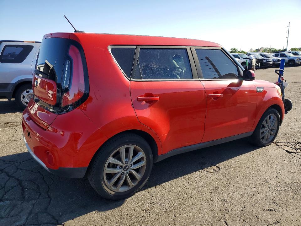2018 Kia Soul VIN KNDJP3A58J7567660 COPART salvage auction — MECHANICAL, Co - Dis/Dlr/Exp Only Clean Title, sold $1,700 on 2026-07-14 (photo 3)