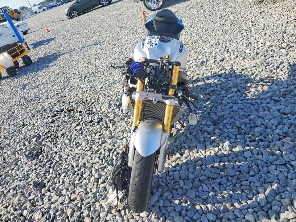 2026 Suzuki Gsx-r VIN JS1GR7MAXT7100533 COPART salvage auction — FRONT END, Fl - Certificate Of Destruction, sold $3,100 on 2026-07-07 (photo 2)