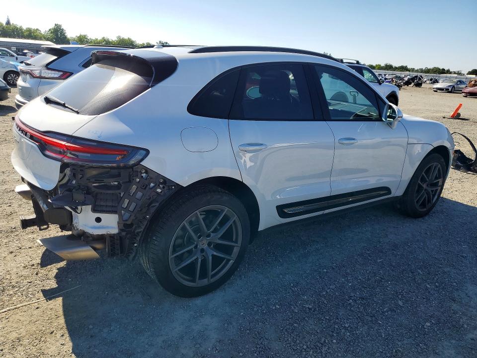 2024 Porsche Macan VIN WP1AA2A50RLB20401 COPART salvage auction — REAR END, Ca - Salvage Certificate, sold $34,750 on 2026-07-02 (photo 3)