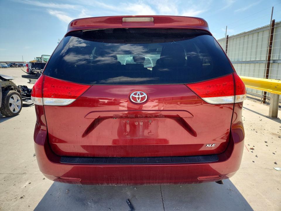 2013 Toyota Sienna VIN 5TDYK3DC9DS316194 COPART salvage auction — FRONT END, Tx - Salvage Vehicle Title, sold $2,650 on 2026-07-21 (photo 6)