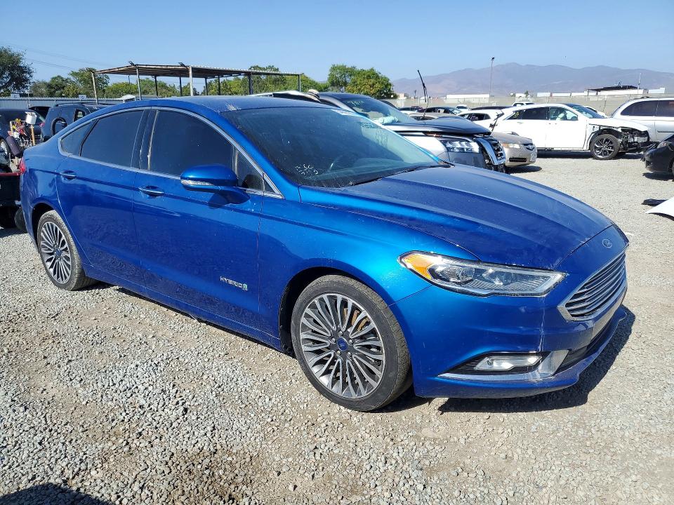 2017 Ford Fusion VIN 3FA6P0RU8HR382209 COPART salvage auction — MINOR DENT/SCRATCHES, Ca - Dis/Dlr/Exp Only Clean Title (P), sold $1,350 on 2026-07-02 (photo 4)