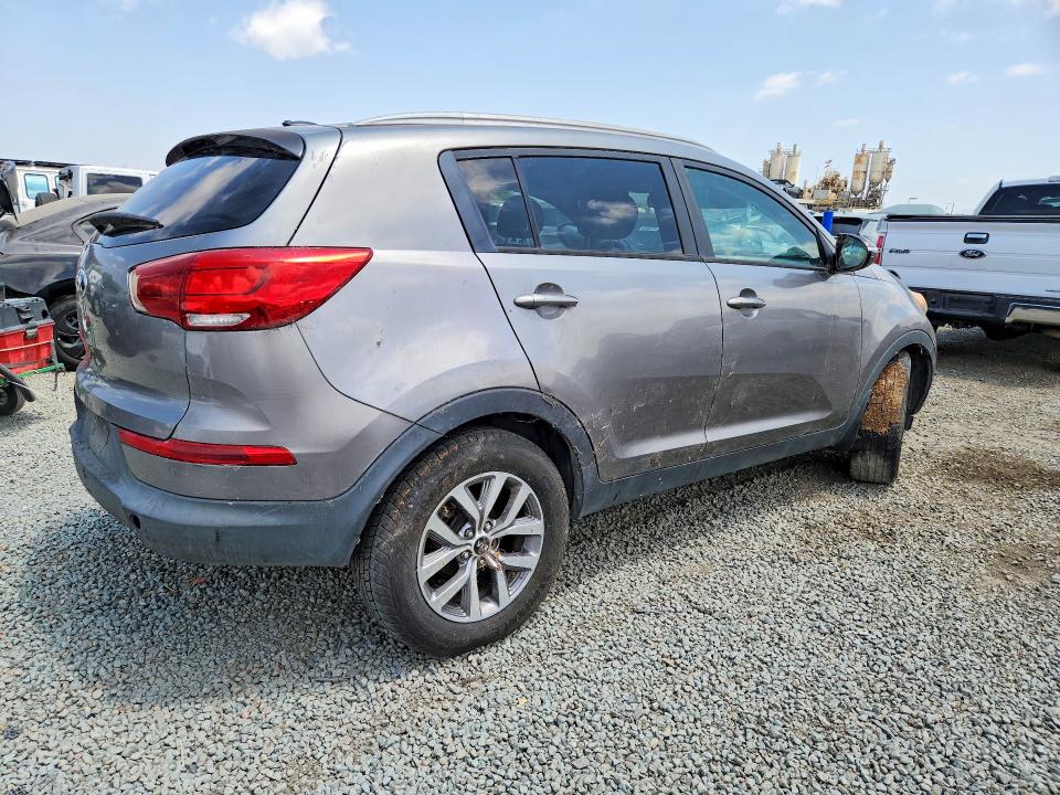 2015 Kia VIN KNDPB3AC3F7723277 COPART salvage auction — NORMAL WEAR, Mt - Dis/Dlr/Exp Only Clean Title, sold $900 on 2026-07-17 (photo 3)
