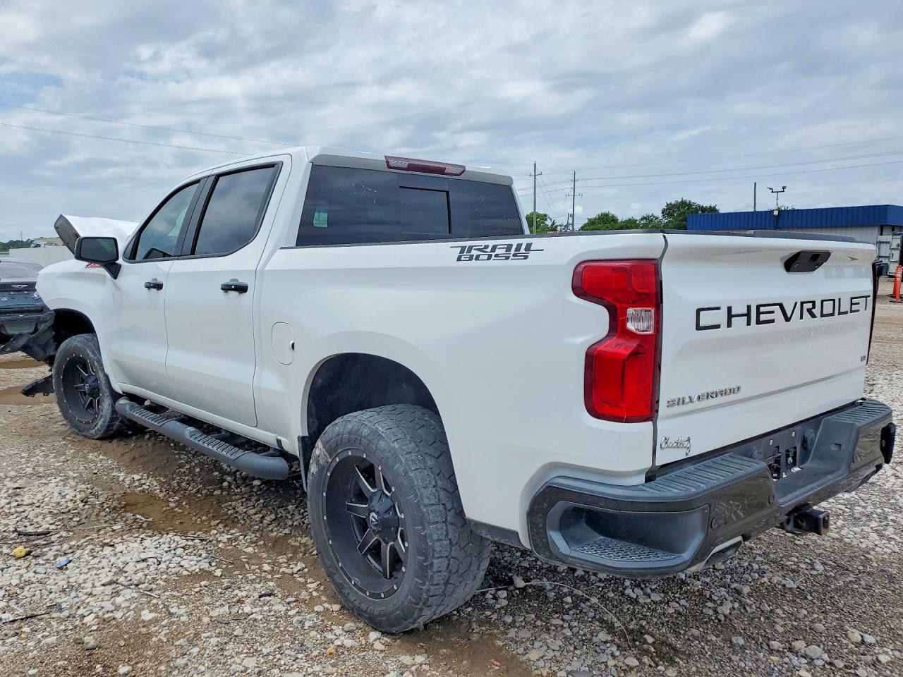 2019 Chevrolet Silverado 1500 VIN 1GCPYFED1KZ135685 COPART salvage auction — Front End, TX - CERTIFICATE OF TITLE, sold $6,600 on 2026-07-08 (photo 2)